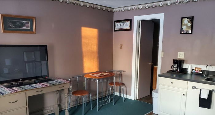 River Country Motor Lodge - Web Listing (newer photo)